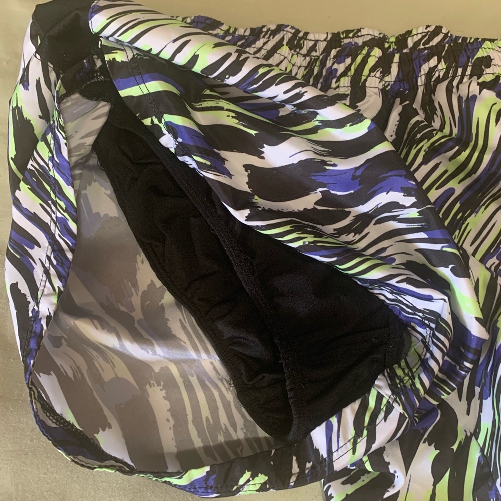 Running shorts - Picture 2 of 4